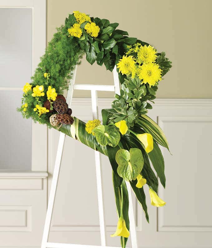 Green & yellow flower square standing wreath