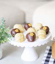 Alternative image 1 for Chocolate Covered Sunflower Strawberries