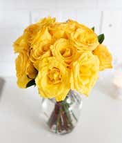 Alternative image 3 for one dozen yellow roses for delivery 