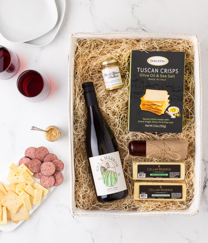Christmas Wine Club Gifts for the Holidays | Wine of the Month Club