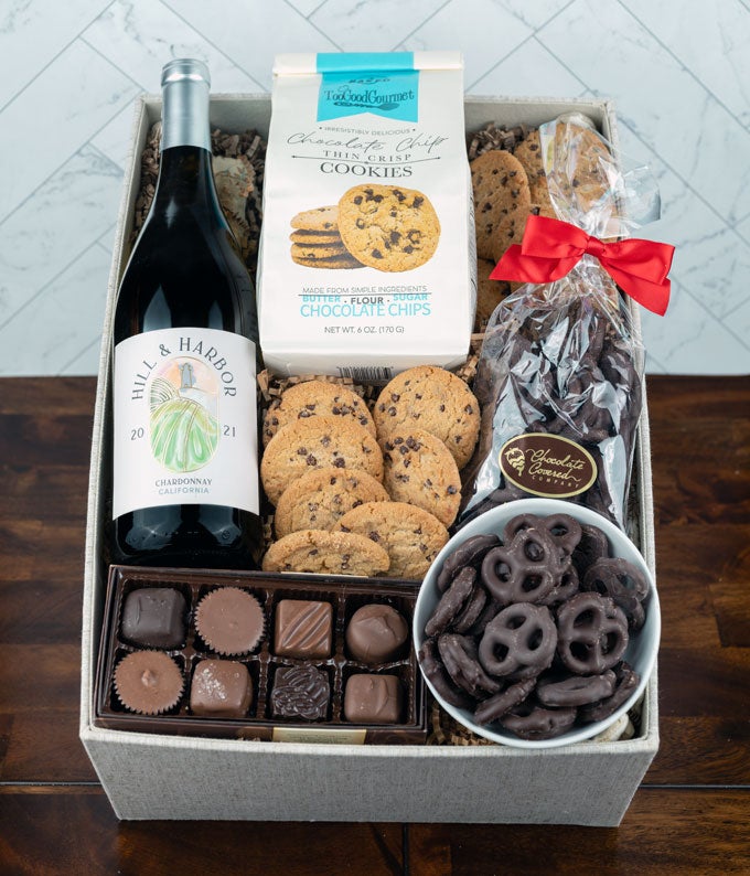 White Wine Gift Set - 2x White Wine and Chocolate Gift Set, Crisps,  Biscuits and Wafer Rolls - Wine Hampers for Couples, Birthday Gifts for  Women, Wine Gifts for Women : 