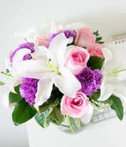 Alternative image 3 for pink roses, purple carnations and white lilies in a clear Vase