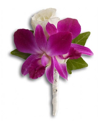 Flowers - Fresh in Fuchsia Boutonniere - Regular