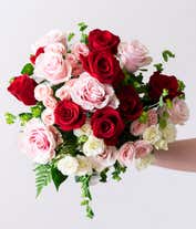 Alternative image 3 for Romantic red roses, pink roses and spray roses