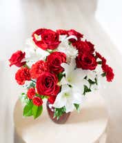 Alternative image 4 for Luxury Valentine's Day Bouquet with red roses and white lilies