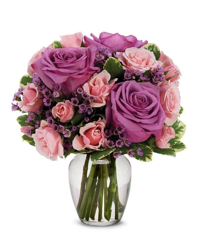 紫色玫瑰搭配粉色喷雾玫瑰