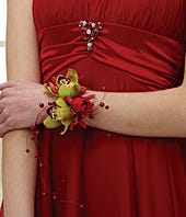 Corsage Delivery | Order Corsage & Boutonniere