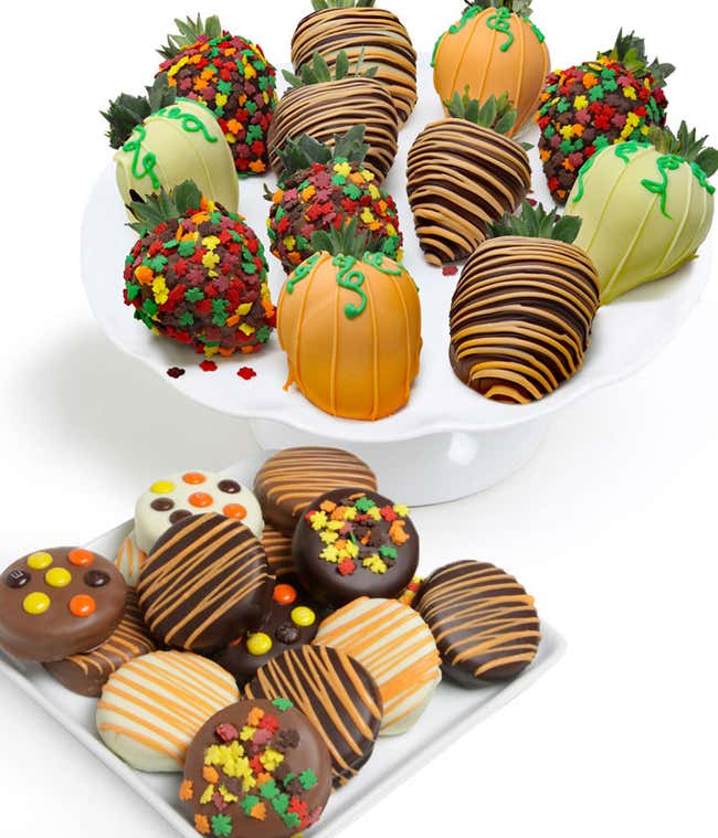 Fall themed chocolate covered strawberries and Oreos