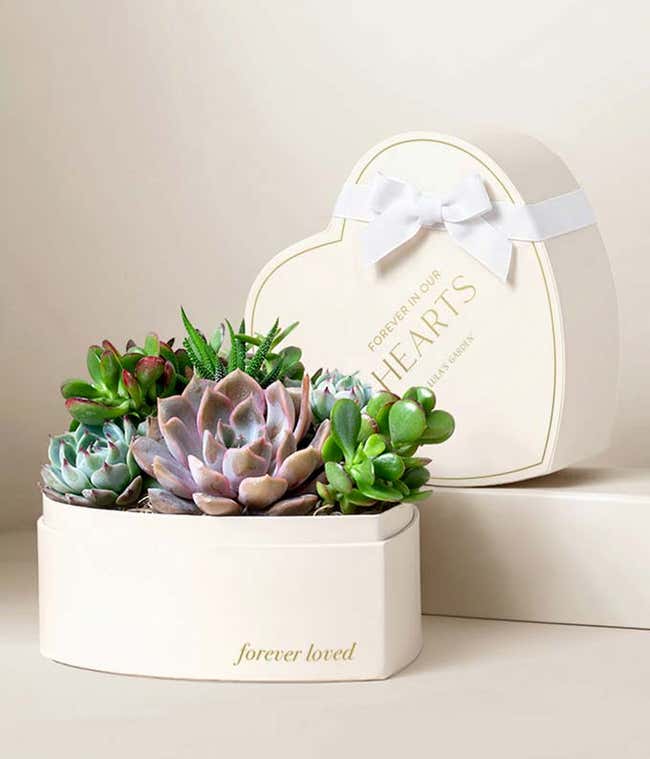 Lula's Garden &reg; Condolence Heart Garden