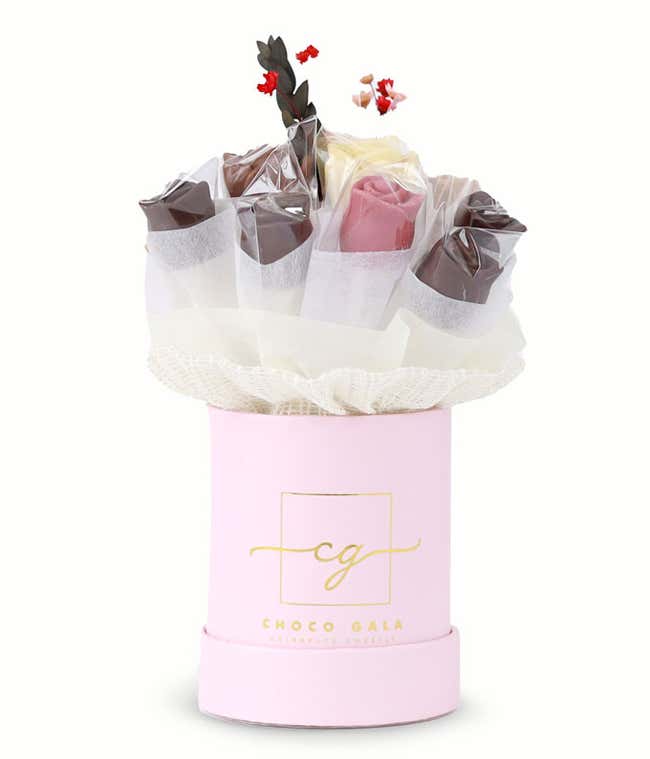 Dark Chocolate Rose Bouquet - Pink
